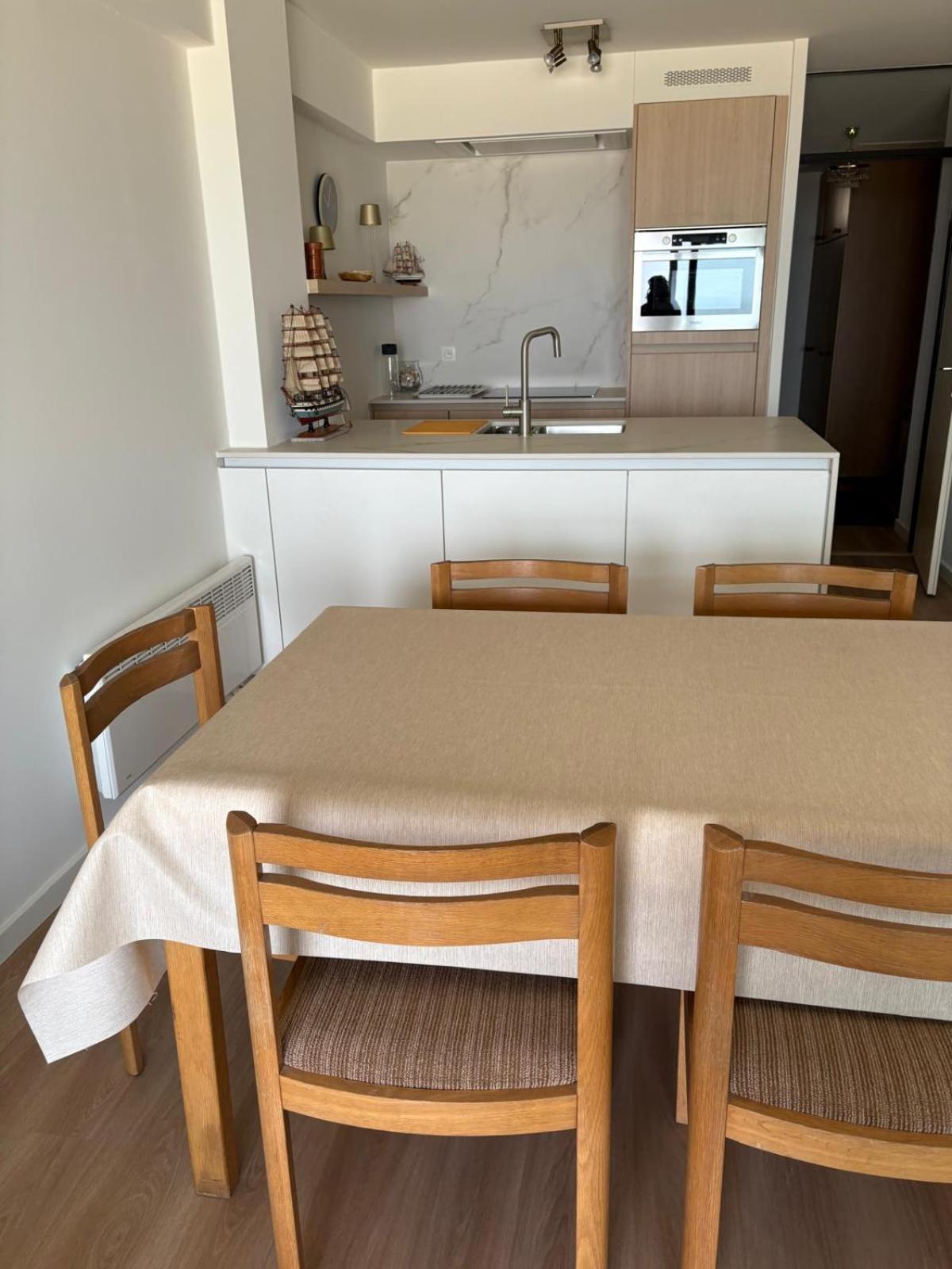 Seagull, Ruim En Volledig Vernieuwd Appartement Met Zeezicht In Westende Middelkerke Dış mekan fotoğraf