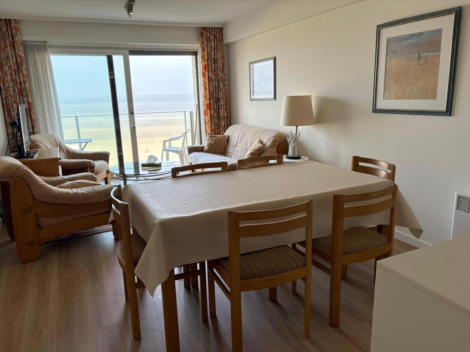 Seagull, Ruim En Volledig Vernieuwd Appartement Met Zeezicht In Westende Middelkerke Dış mekan fotoğraf